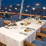 Radon Plaza Hotel 4*