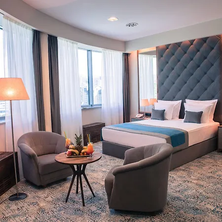 Radon Plaza 4*