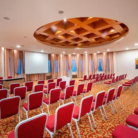 Radon Plaza 4*