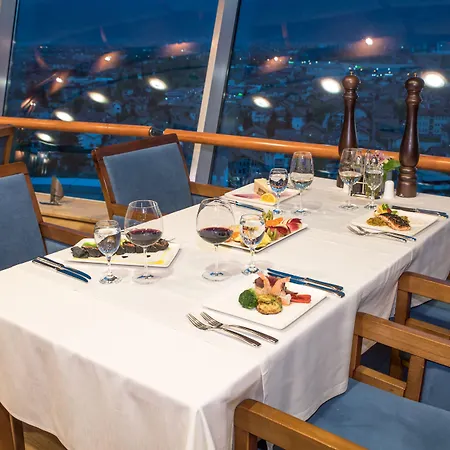 Radon Plaza Szálloda 4*