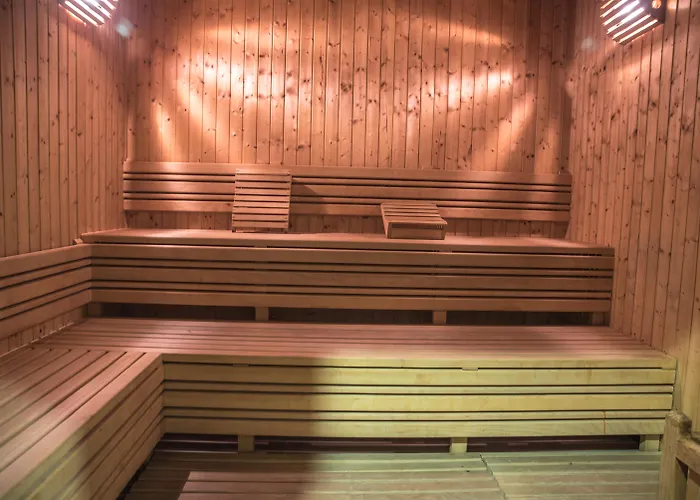 Radon Plaza Hotel 4*