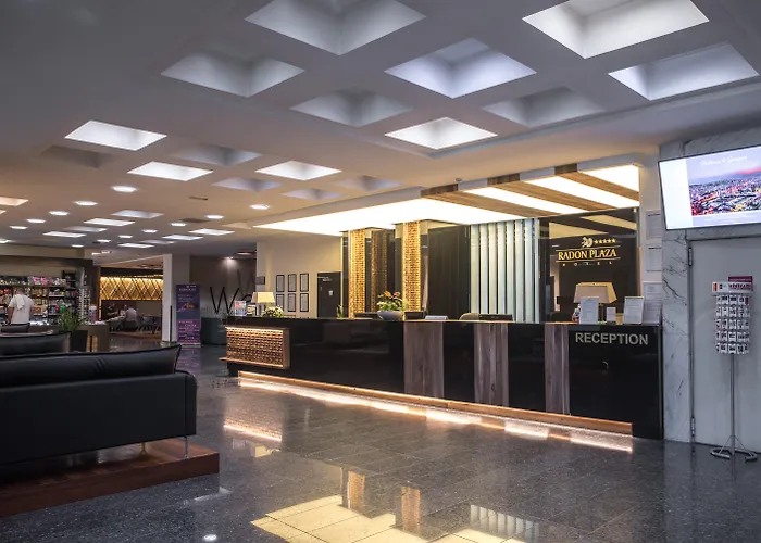 Hotel Radon Plaza 4*