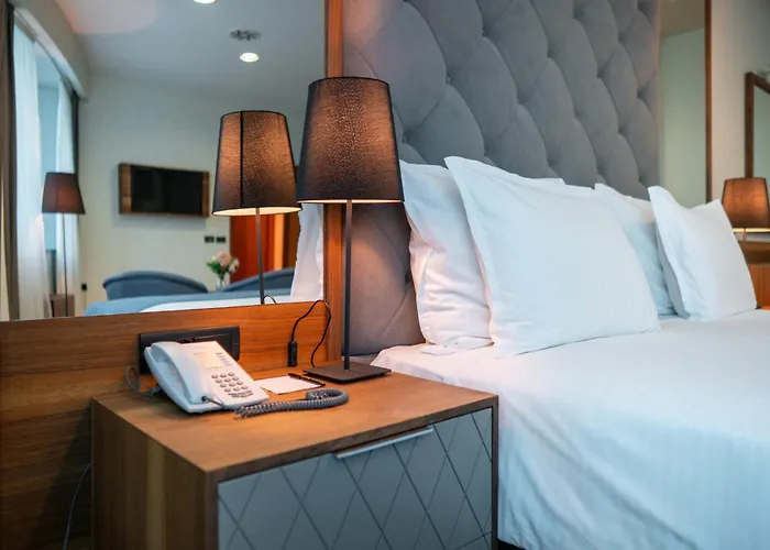 Hotel Radon Plaza 4*