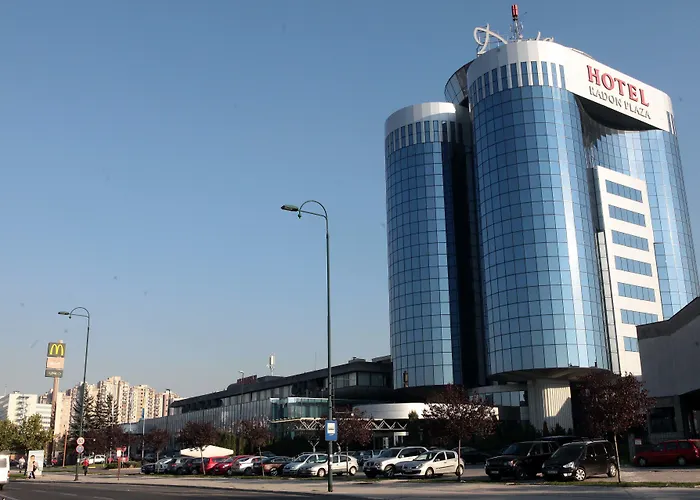 Radon Plaza Hotel 4*