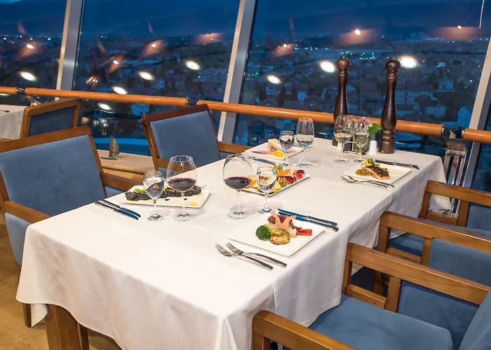 Radon Plaza Hotel 4*